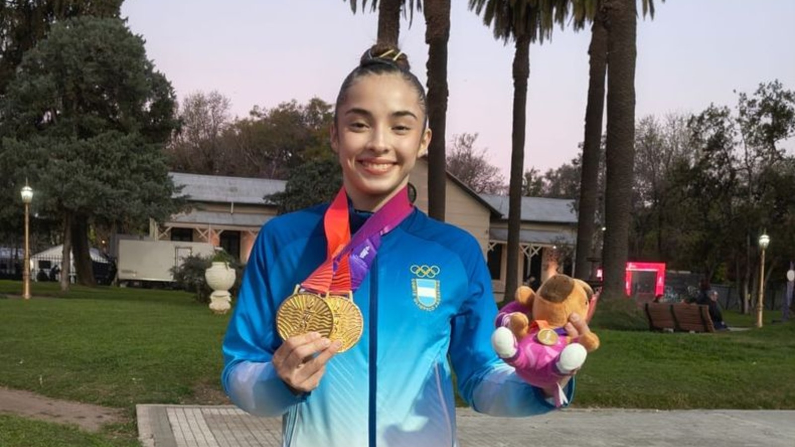 Julieta Lucas, medalla de oro en Piso Femenino en Santa Fe 2026