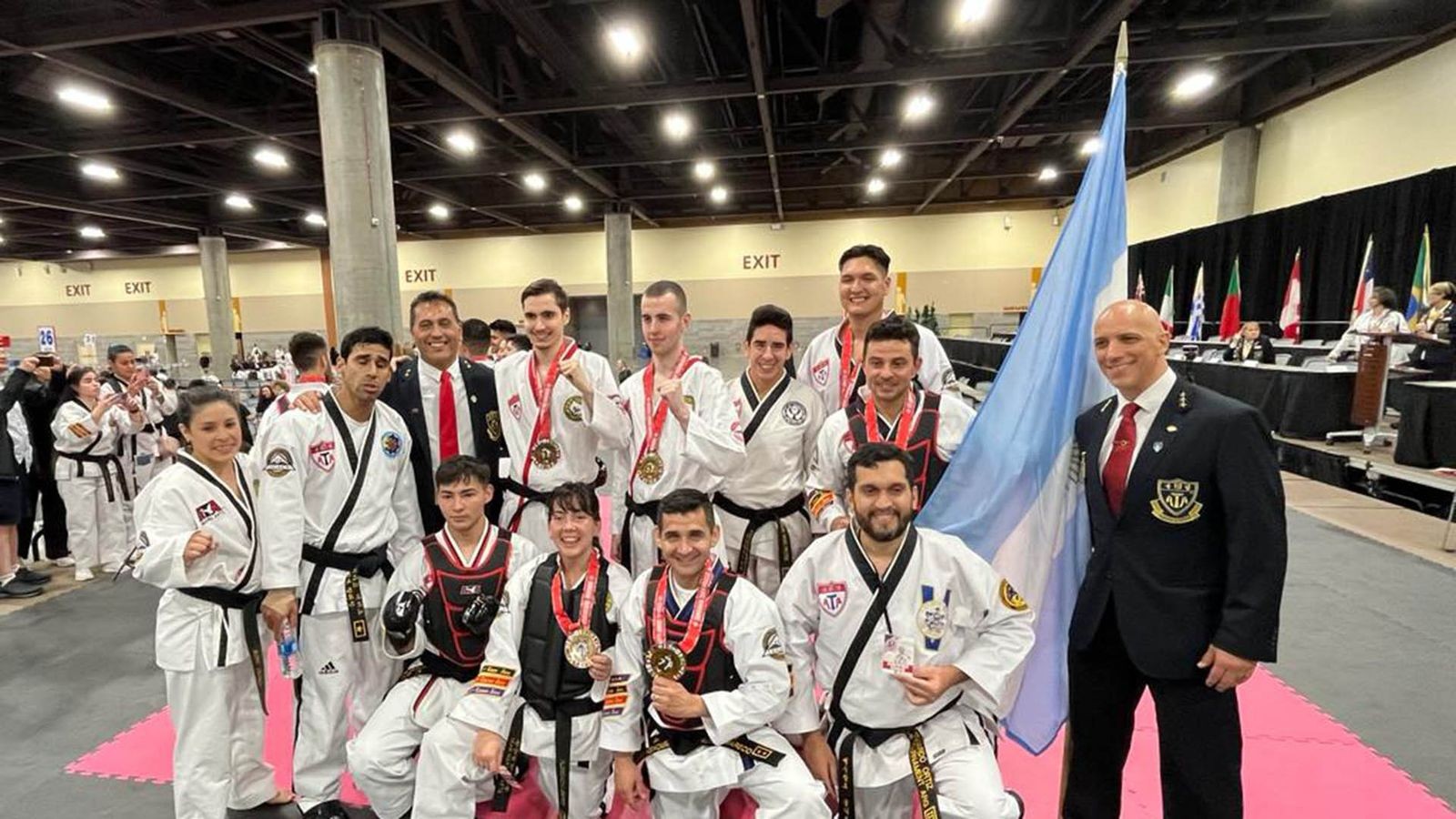 Argentina, medalla de plata en Poomsae Estilo Reconocido Pareja Mixta en Santa Fe 2026