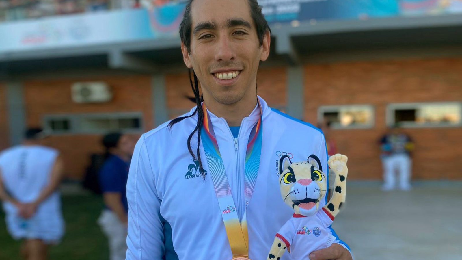 Ken Kuwada, medalla de plata en 5000m por Puntos Individual Masculino en Santa Fe 2026